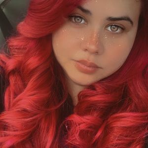 Meet your Posher, Amelia